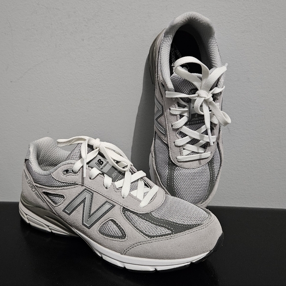 New Balance 990v4 Sneakers - Size 7 Youth = 8.5 Women - Picture 1 of 7
